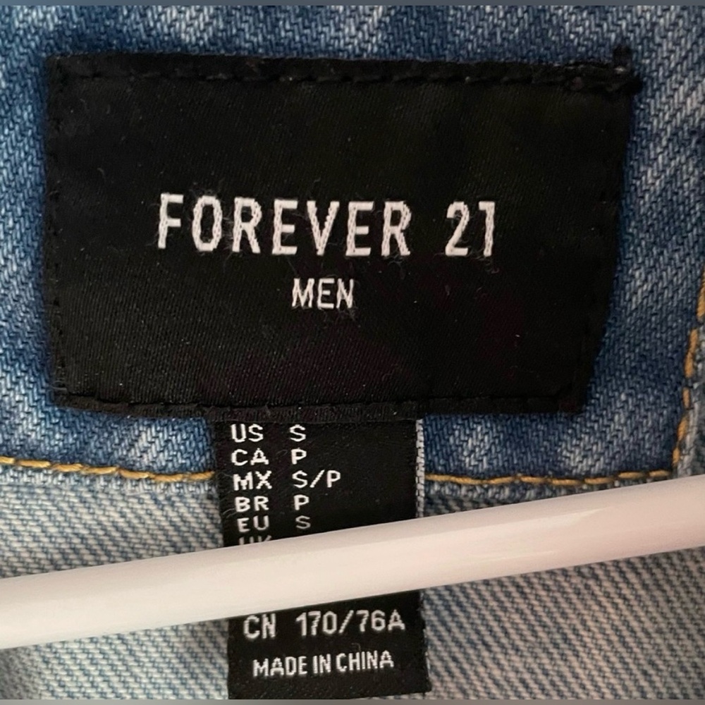 Forever 21 Men's Blue Denim Jacket - Picture 2 of 2